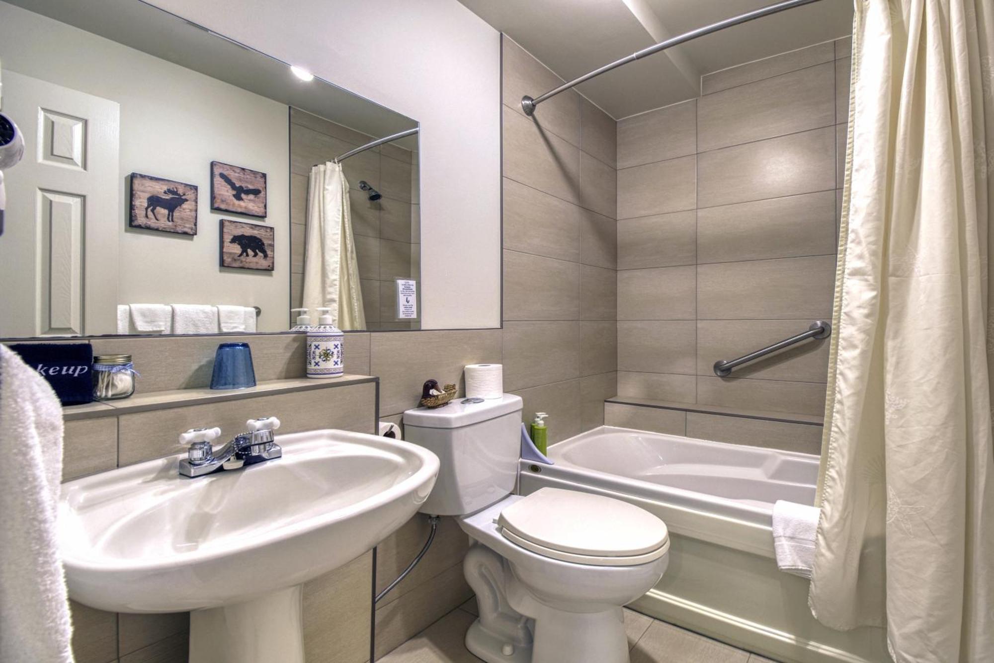 Auberge Le Lupin-Self Check-In Mont-Tremblant Ngoại thất bức ảnh