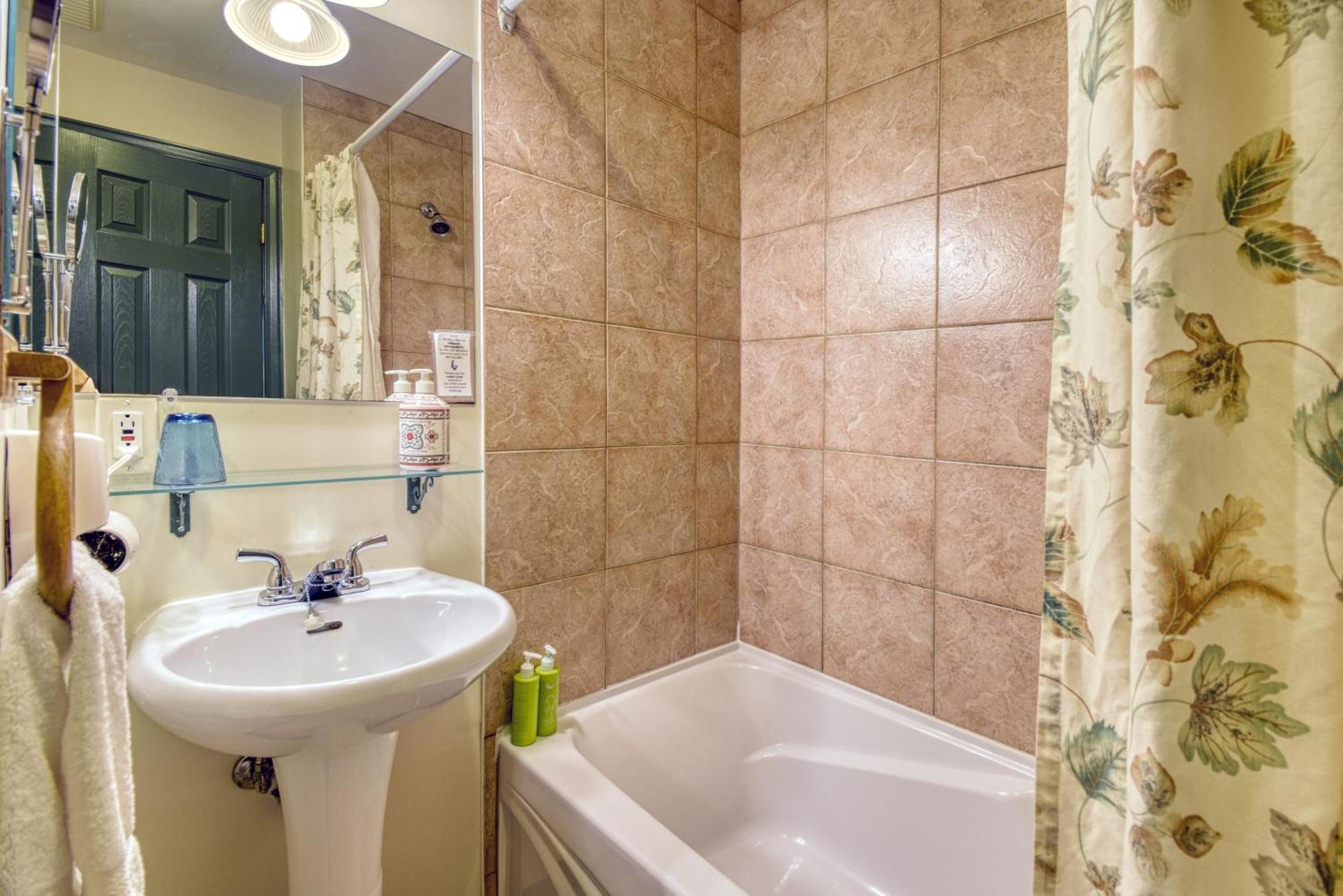 Auberge Le Lupin-Self Check-In Mont-Tremblant Ngoại thất bức ảnh